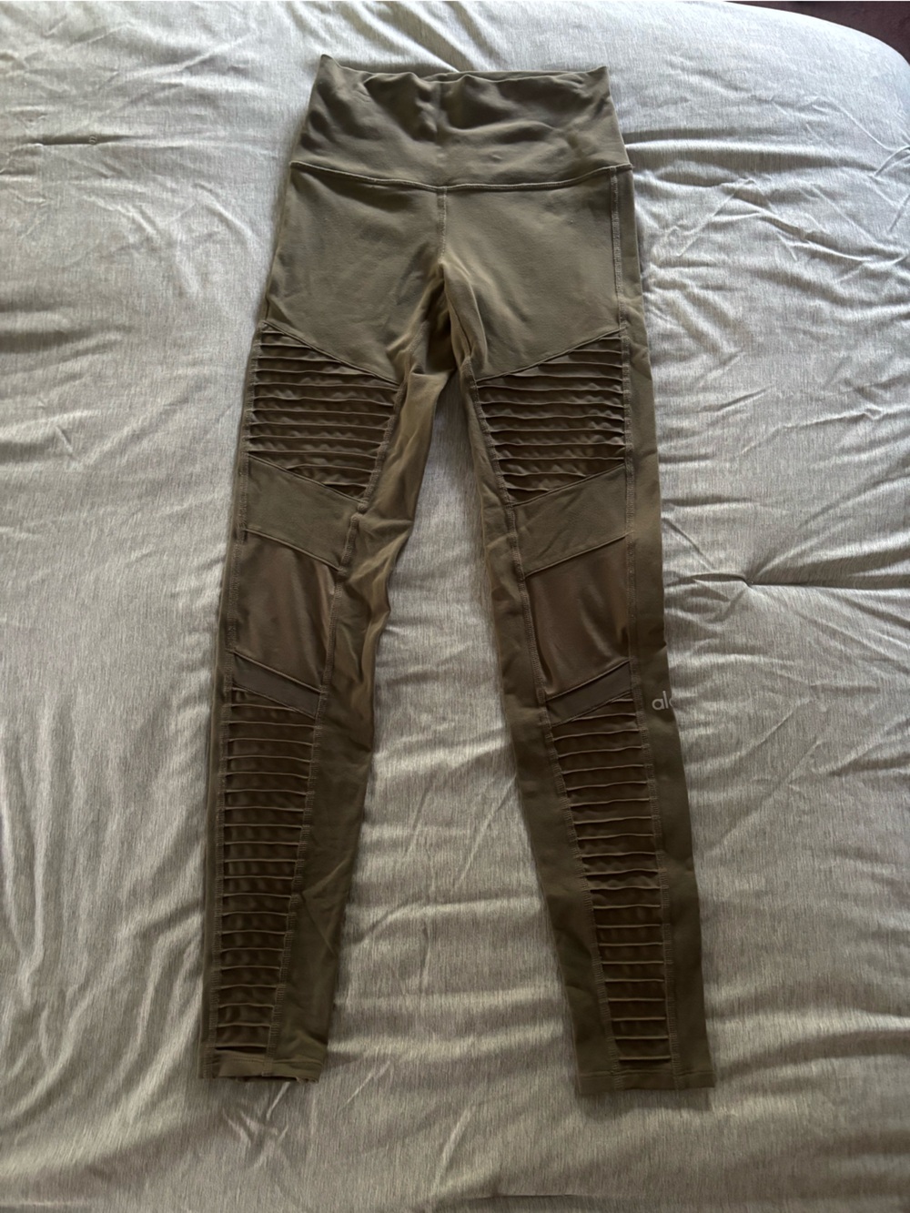 ALO Olive Ribbed Panel Leggings